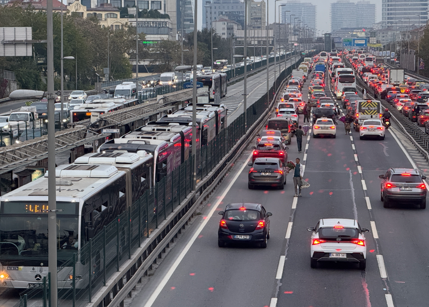 İstanbul’da derbi trafiği: Yoğunluk yüzde 72’ye ulaştı