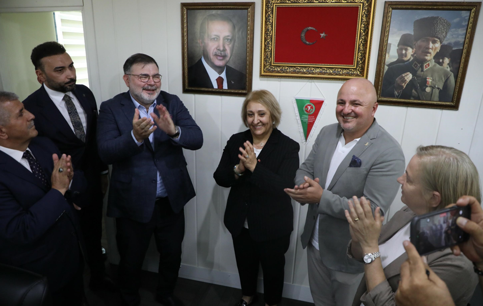 Menderes’te yeni dönem: Asuman Şen görevi devraldı