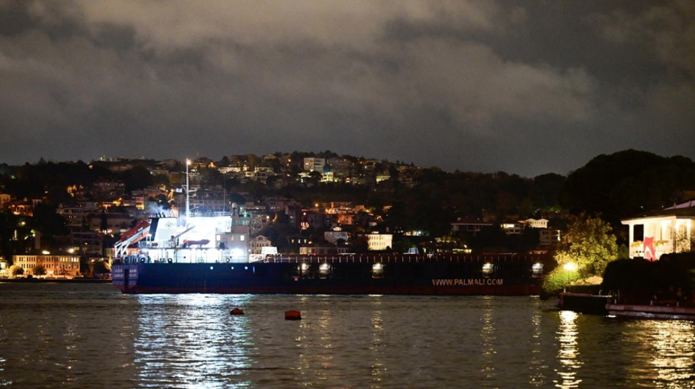 İstanbul Boğazı'nda gemi arızası nedeniyle trafik durdu