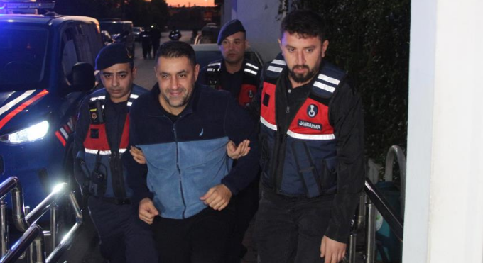 Çukurova Belediyesi soruşturmasında 34 tutuklama