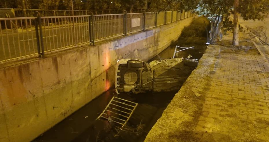 Kayseri’de otomobil su kanalına uçtu: 2 yaralı