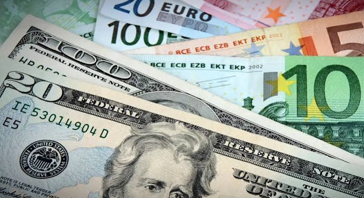 Dolar ve Euro’da yeni hafta hareketli başladı