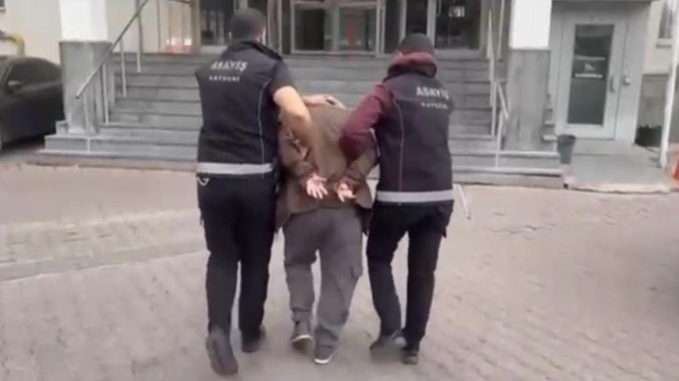 Kayseri’de 14 yıl 11 ay hapis cezasıyla aranan şahıs yakalandı
